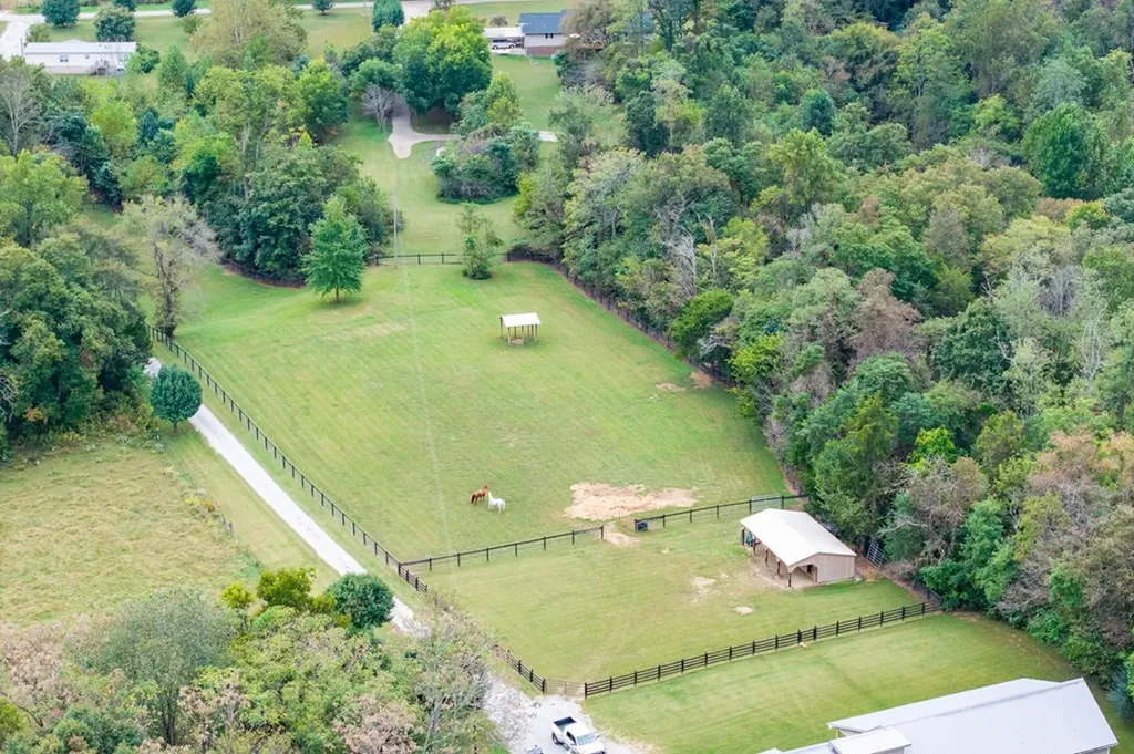 761 Walter Stone Road Sparta TN 38583-5749