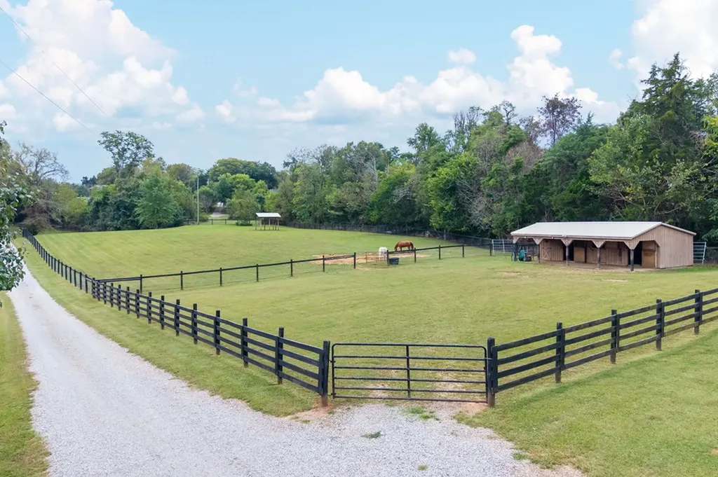 761 Walter Stone Road Sparta TN 38583-5749