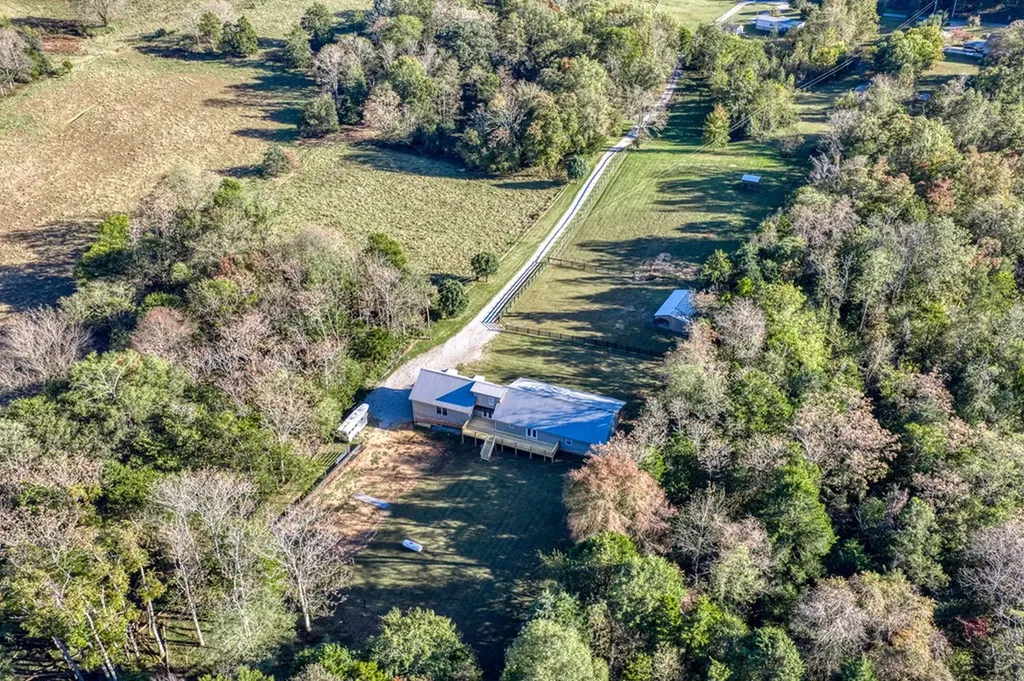 761 Walter Stone Road Sparta TN 38583-5749