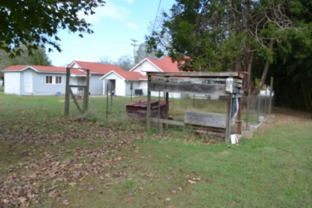 218 E Lake Avenue Celina TN 38551