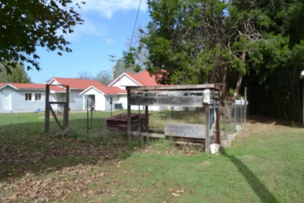 218 E Lake Avenue Celina TN 38551