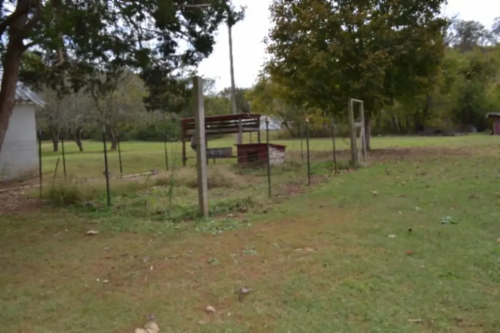 218 E Lake Avenue Celina TN 38551