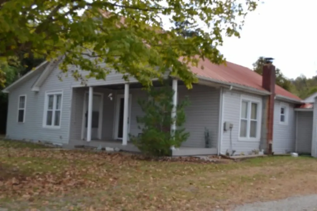 218 E Lake Avenue Celina TN 38551