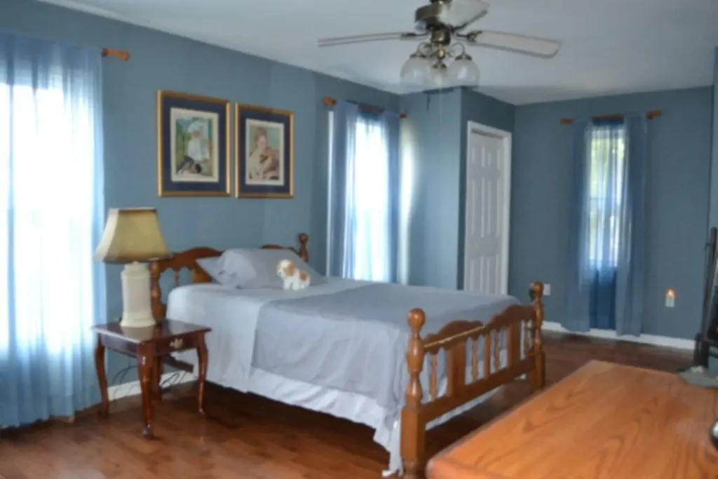 218 East Lake Avenue Celina TN 38551