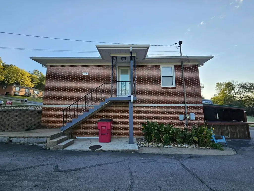 636 Carmack Avenue Carthage TN 37030-1139