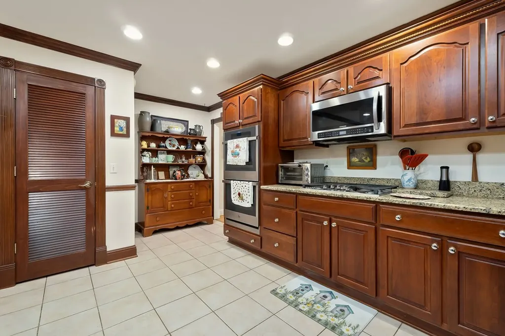 708 Low Gap Road Sparta TN 38583