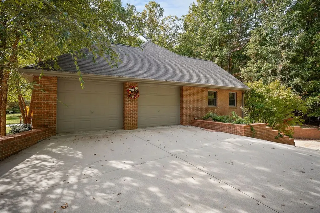 708 Low Gap Road Sparta TN 38583