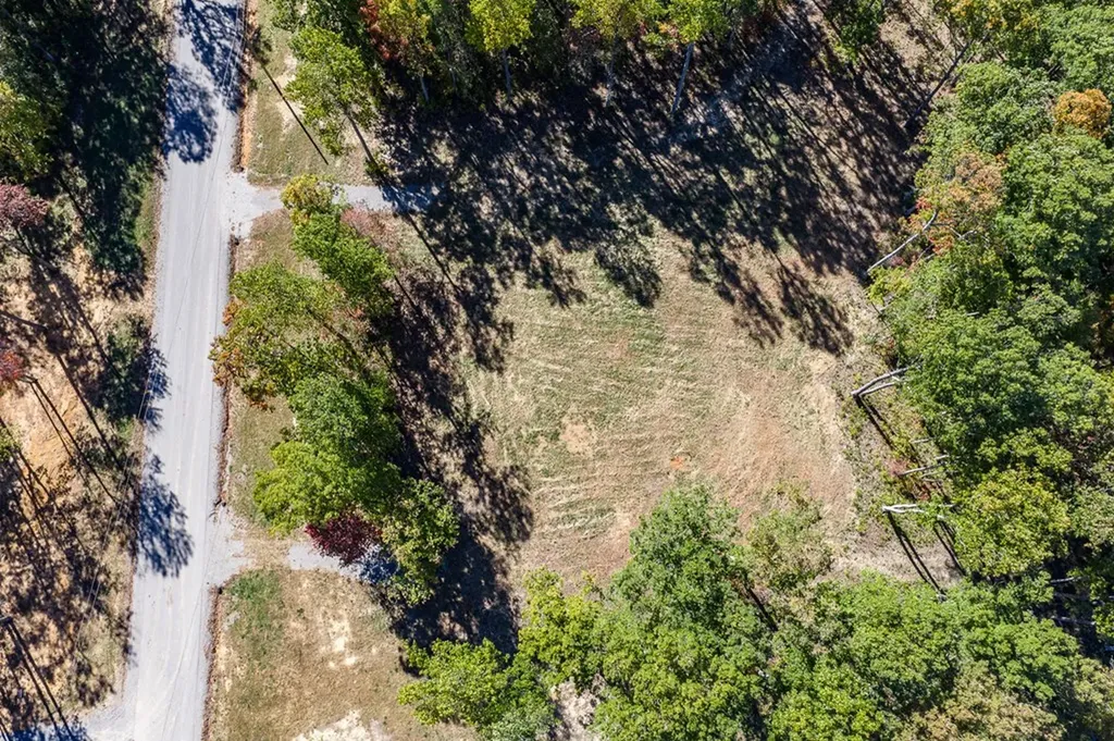628 Cumberland Cove Road Monterey TN 38574