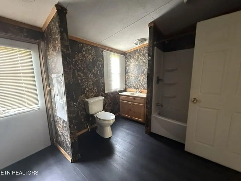 152 Woodlawn Drive Jamestown TN 38556-6288