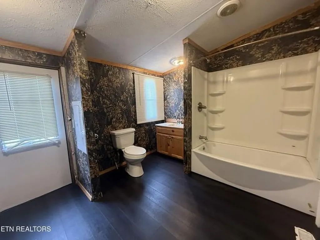 152 Woodlawn Drive Jamestown TN 38556-6288