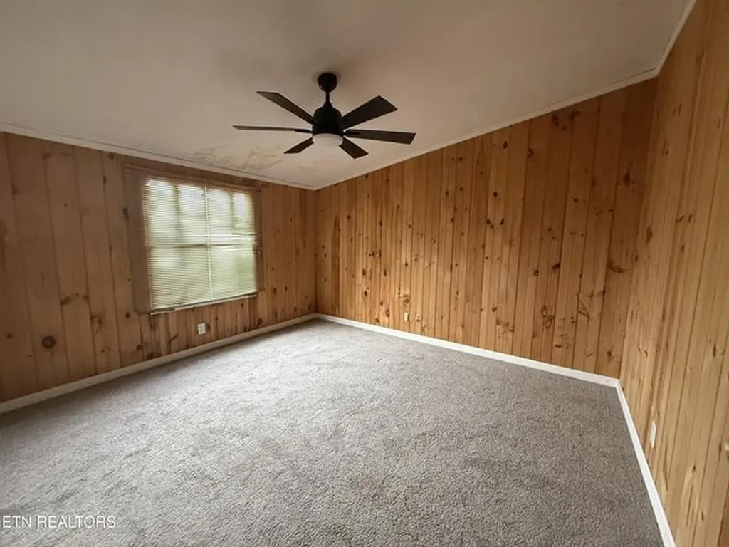 152 Woodlawn Drive Jamestown TN 38556-6288