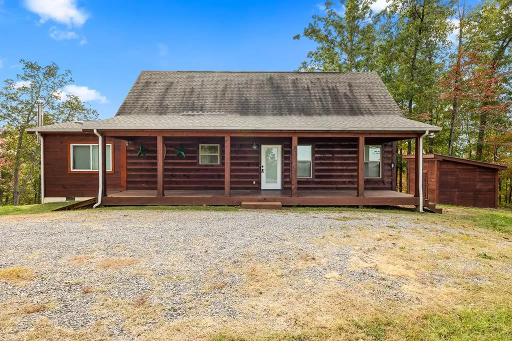 604 Hickory Lane Hilham TN 38568