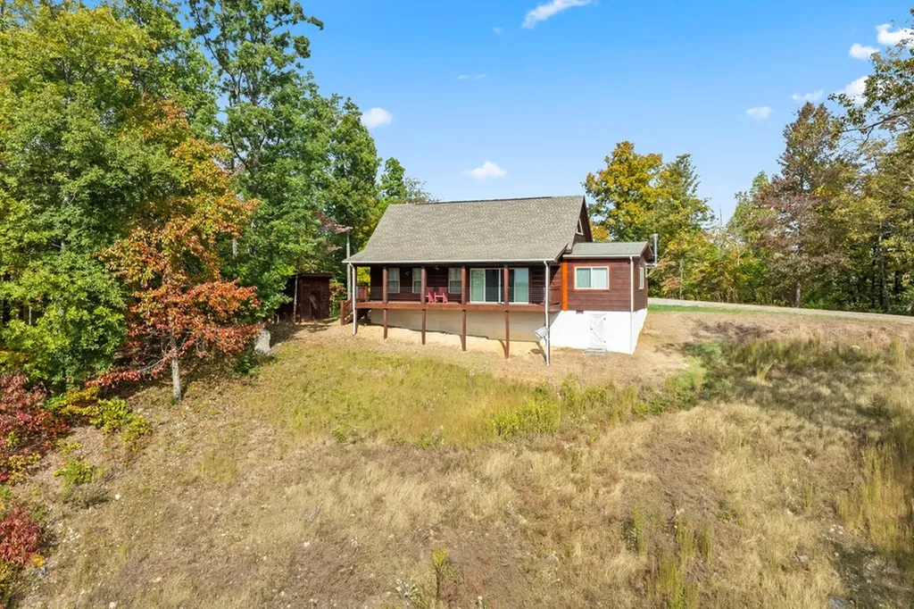 604 Hickory Lane Hilham TN 38568