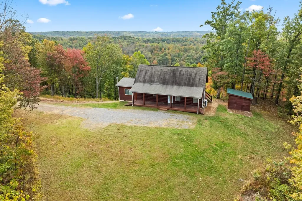 604 Hickory Lane Hilham TN 38568