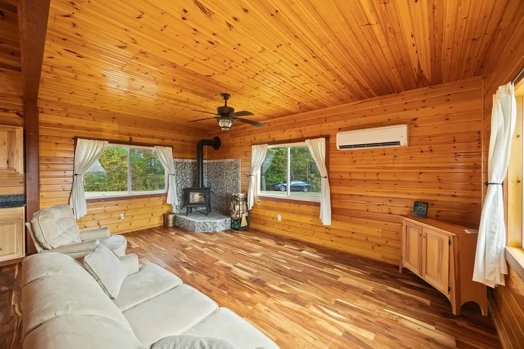 604 Hickory Lane Hilham TN 38568