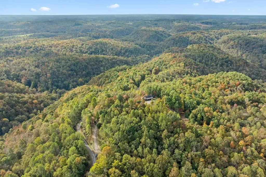 604 Hickory Lane Hilham TN 38568