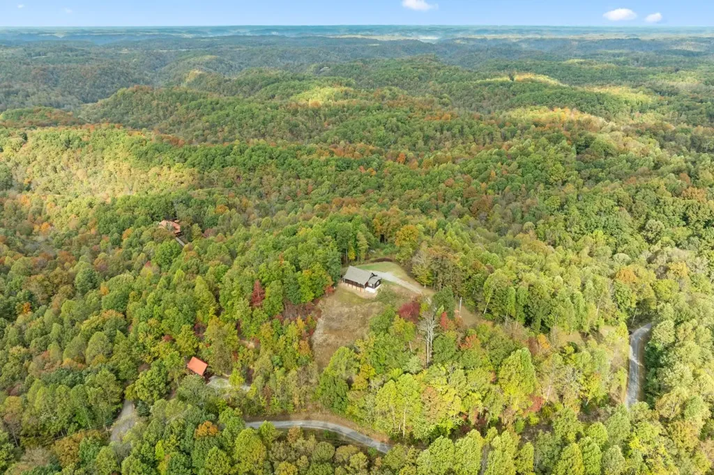 604 Hickory Lane Hilham TN 38568