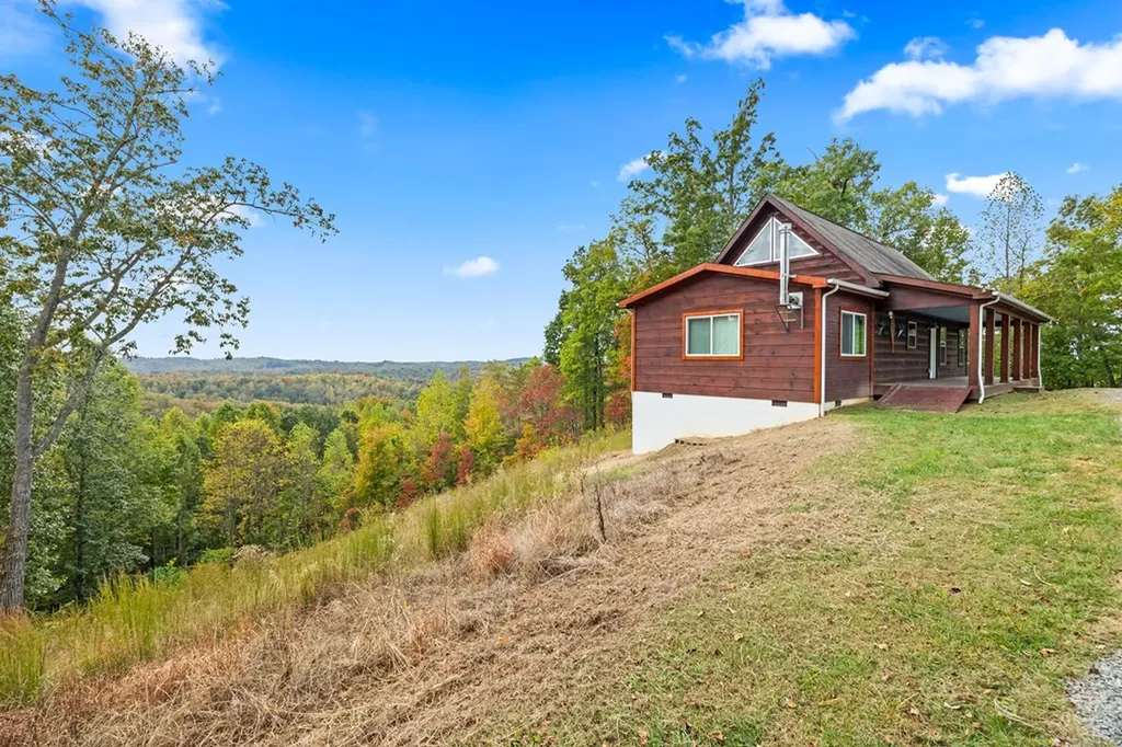 604 Hickory Lane Hilham TN 38568