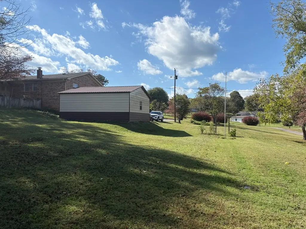 128 N. Turner Drive Sparta TN 38583