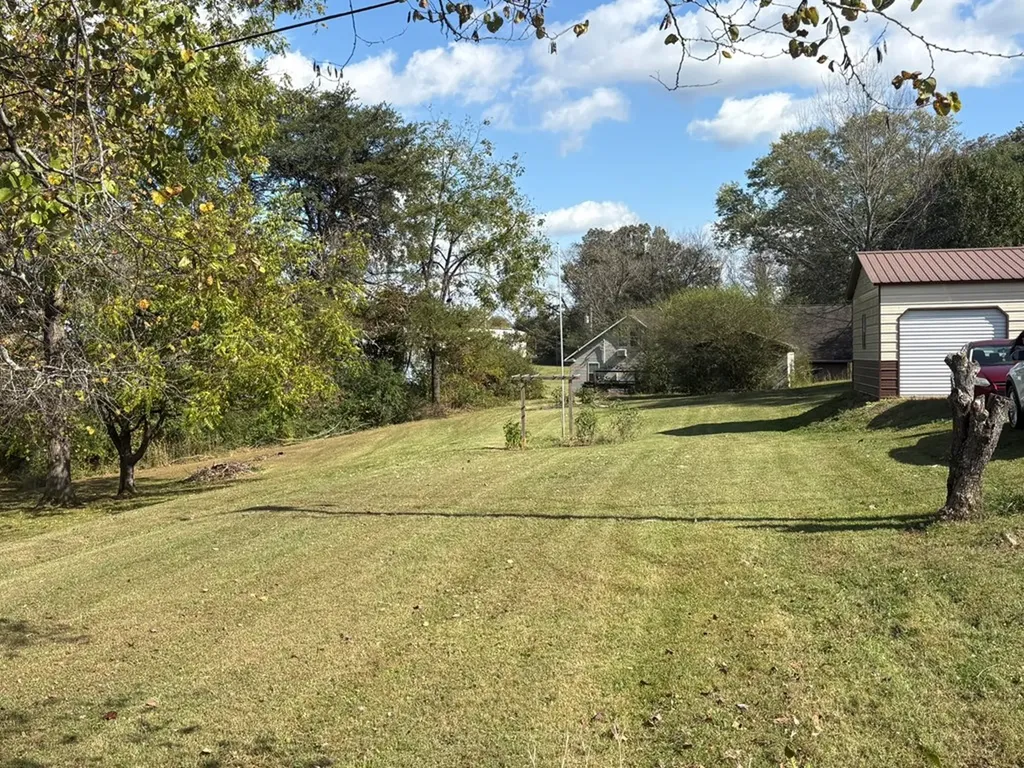 128 N. Turner Drive Sparta TN 38583