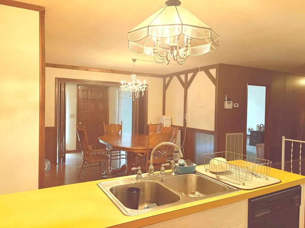 128 N. Turner Drive Sparta TN 38583