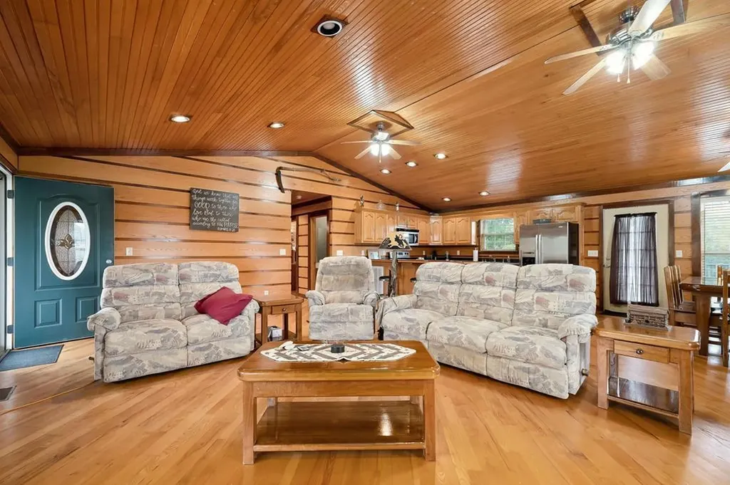 1195 Highland Avenue Baxter TN 38544