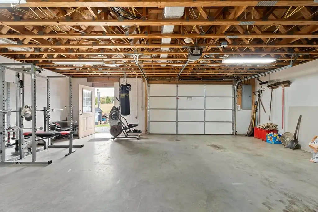 1195 Highland Avenue Baxter TN 38544