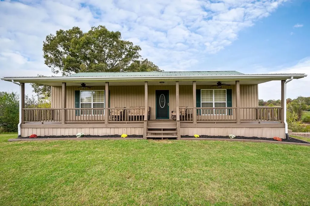 1195 Highland Avenue Baxter TN 38544