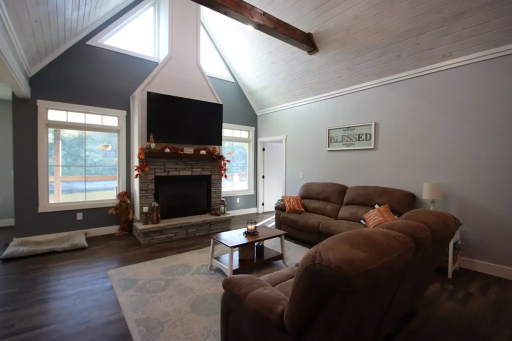 608 Lakeview Road Walling TN 38587