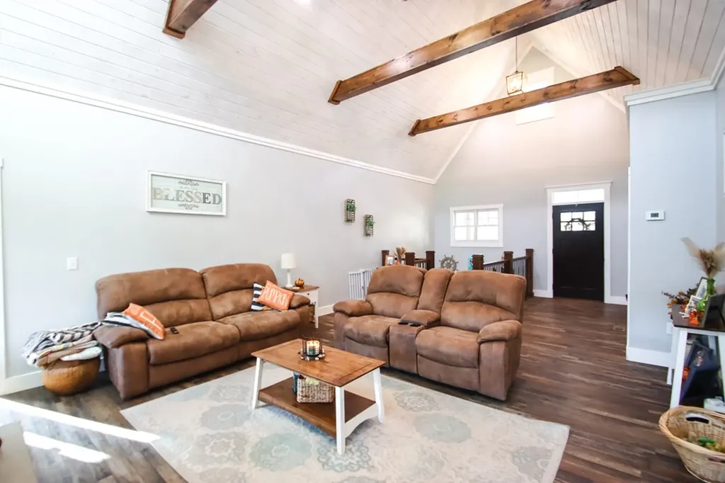 608 Lakeview Road Walling TN 38587