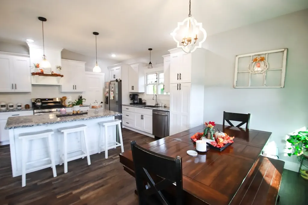 608 Lakeview Road Walling TN 38587