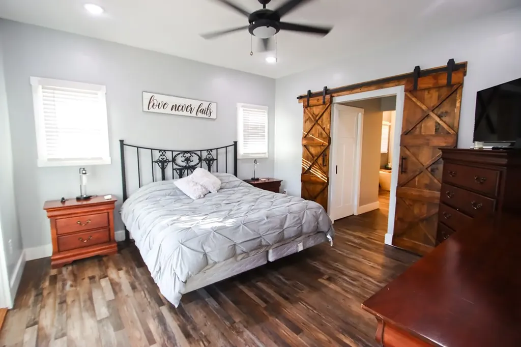 608 Lakeview Road Walling TN 38587