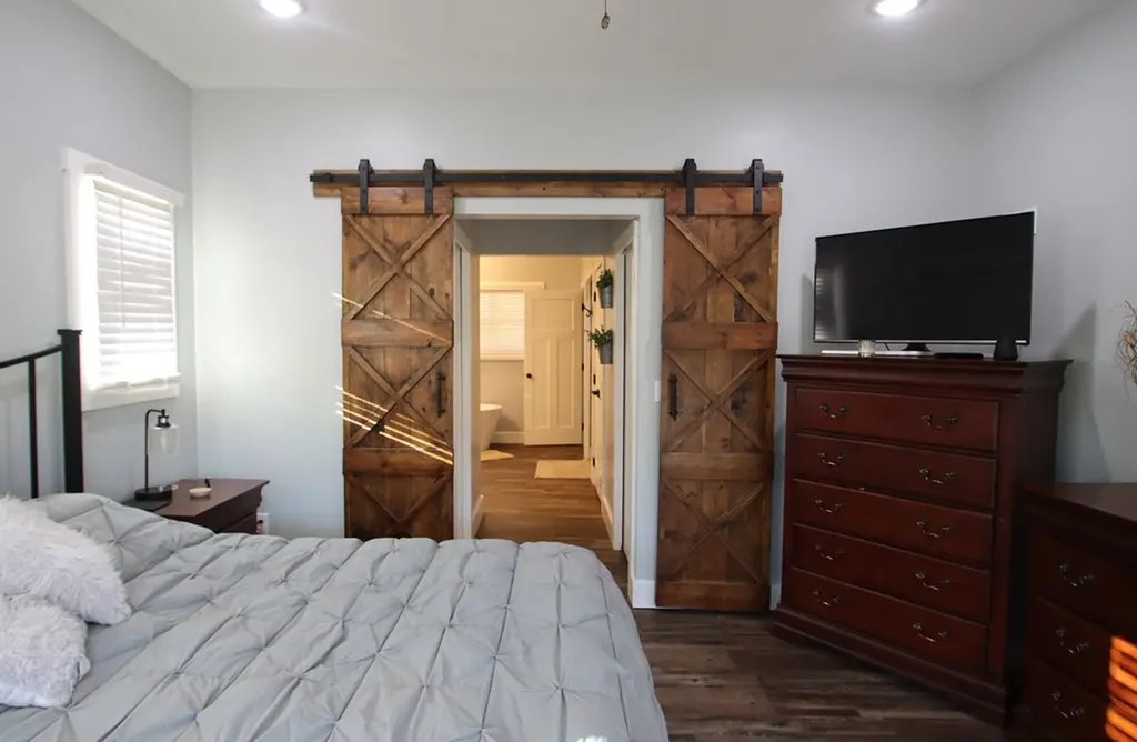 608 Lakeview Road Walling TN 38587