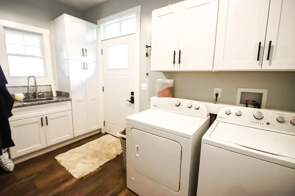 608 Lakeview Road Walling TN 38587