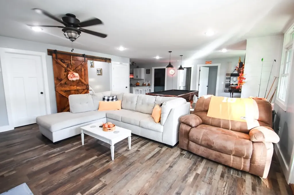 608 Lakeview Road Walling TN 38587