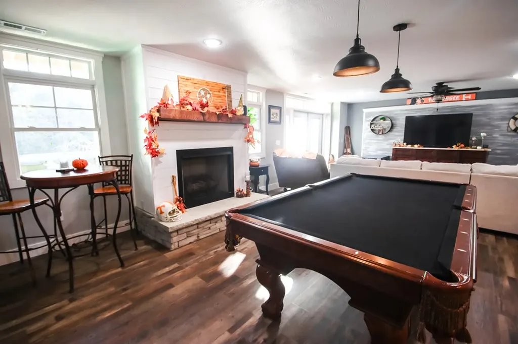 608 Lakeview Road Walling TN 38587