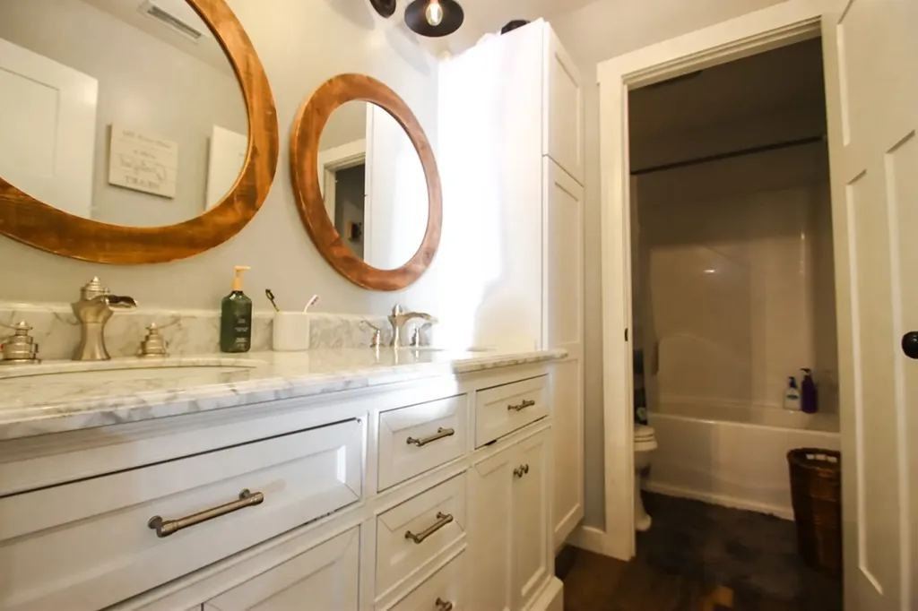 608 Lakeview Road Walling TN 38587