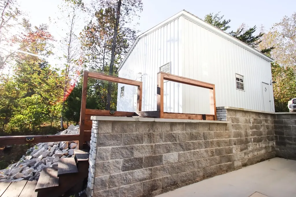 608 Lakeview Road Walling TN 38587