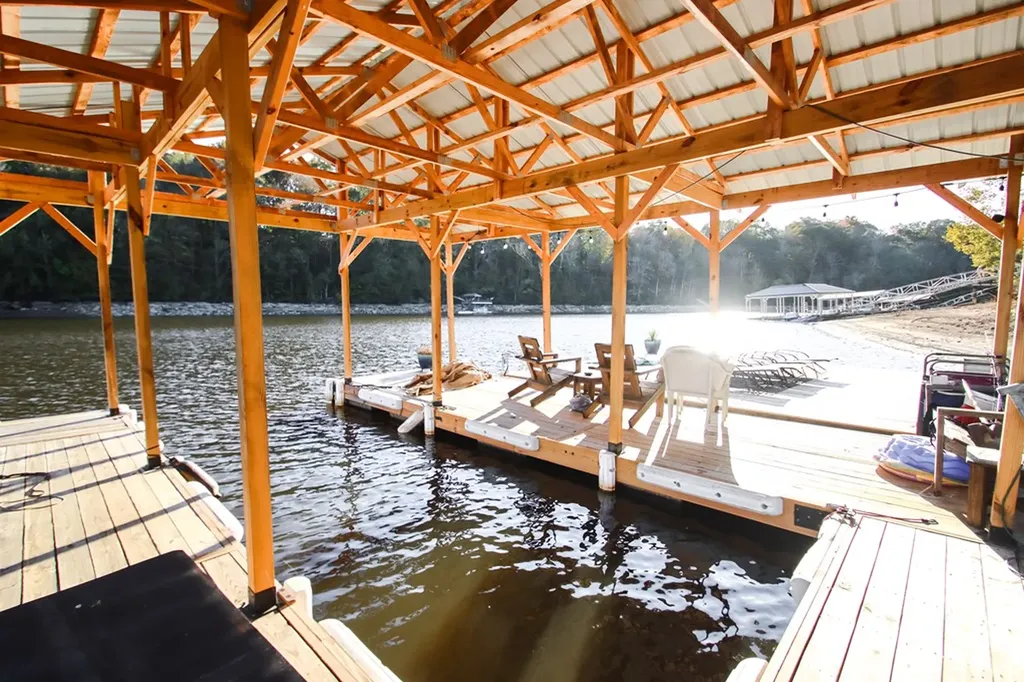 608 Lakeview Road Walling TN 38587