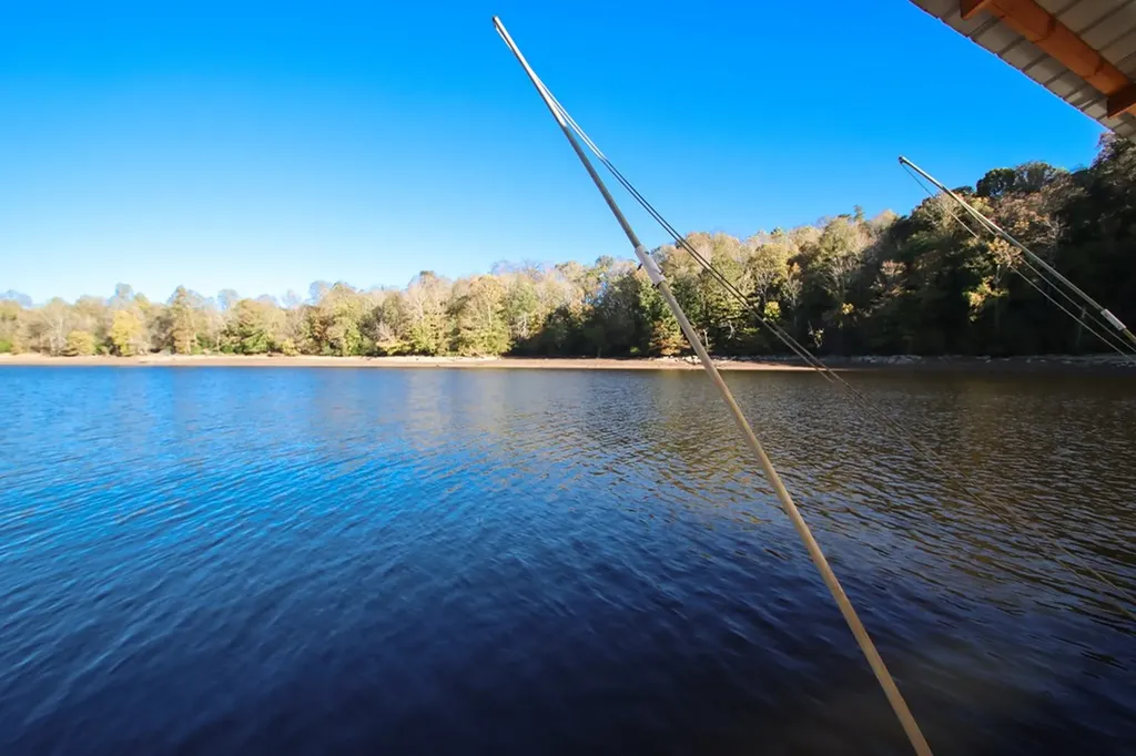 608 Lakeview Road Walling TN 38587