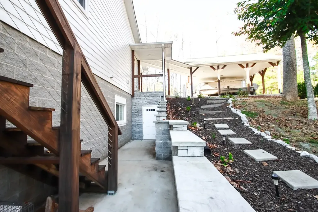 608 Lakeview Road Walling TN 38587