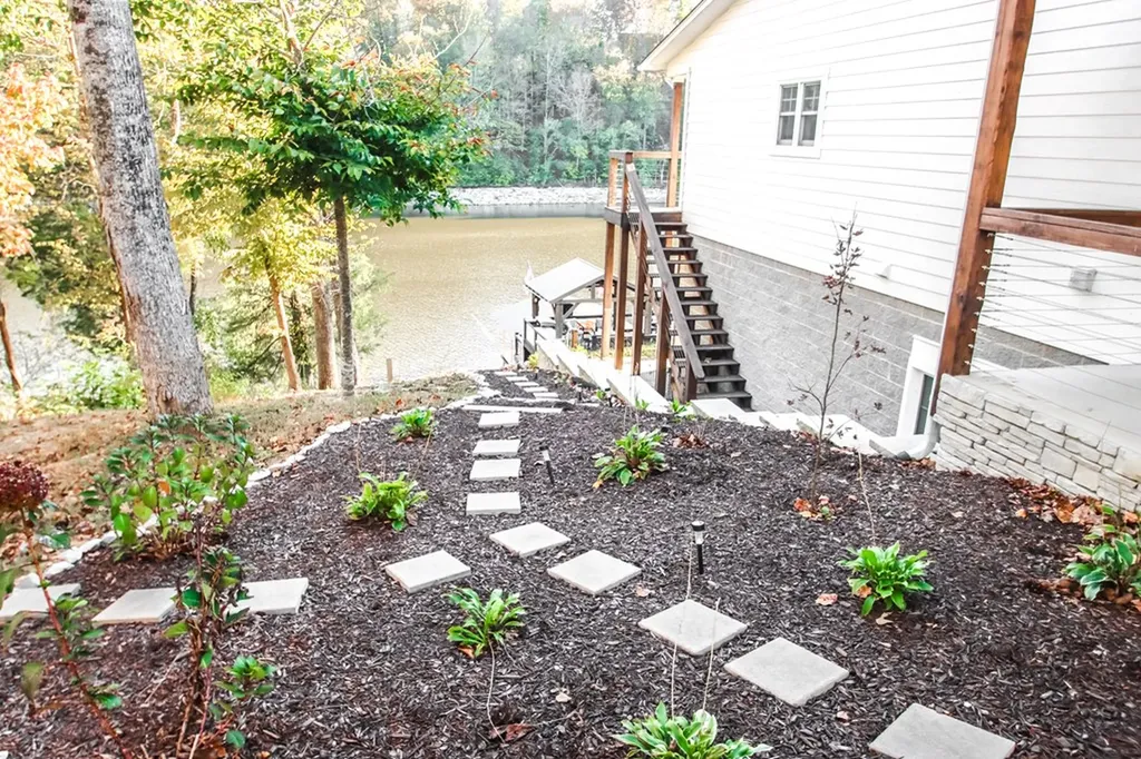 608 Lakeview Road Walling TN 38587