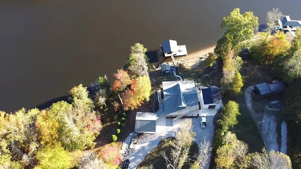 608 Lakeview Road Walling TN 38587