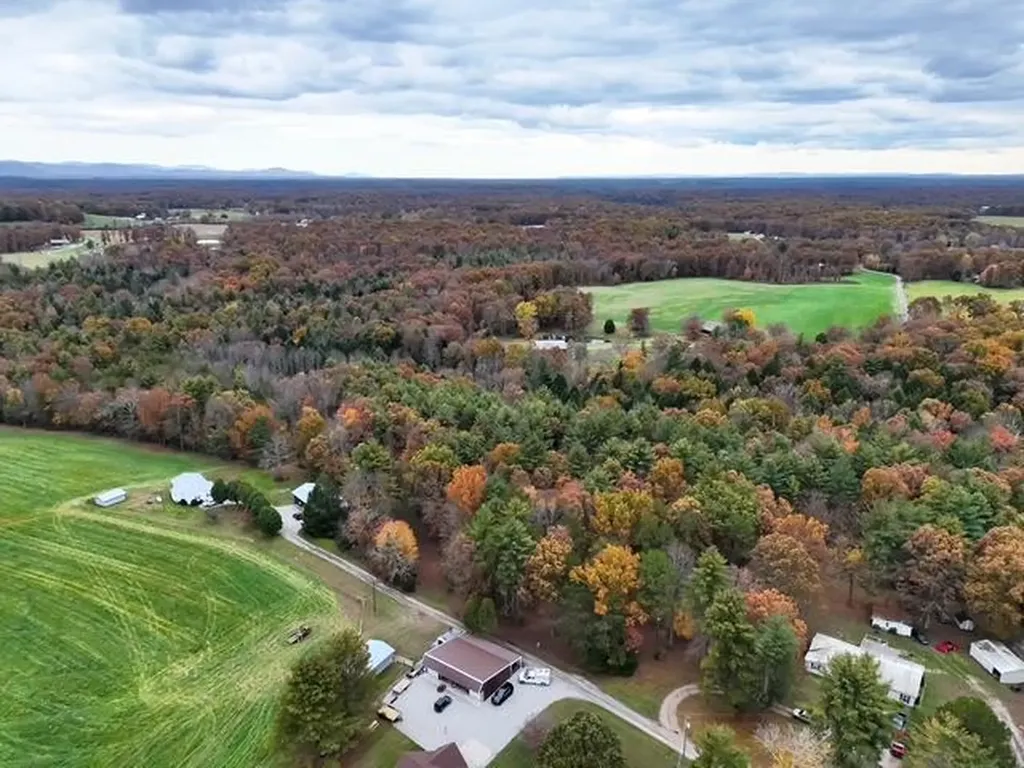 18.6 Acres Cave Branch Road Allardt TN 38504