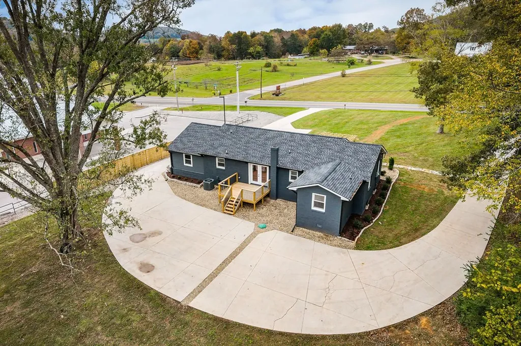 2396 Highway 70 E Cookeville TN 38501