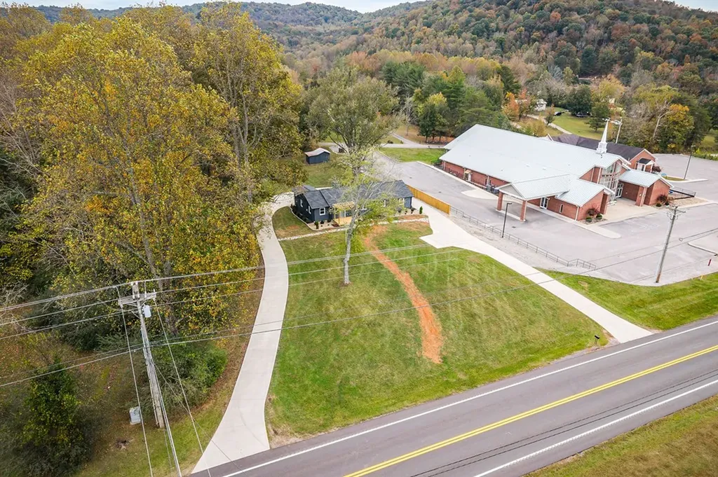 2396 Highway 70 E Cookeville TN 38501