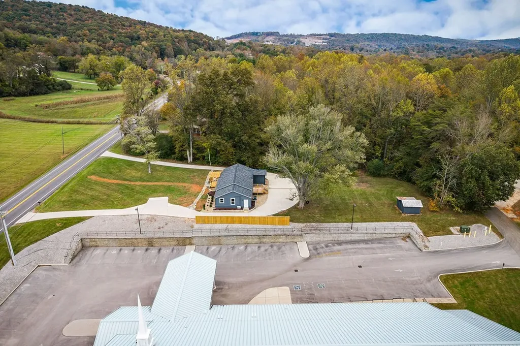 2396 Highway 70 E Cookeville TN 38501