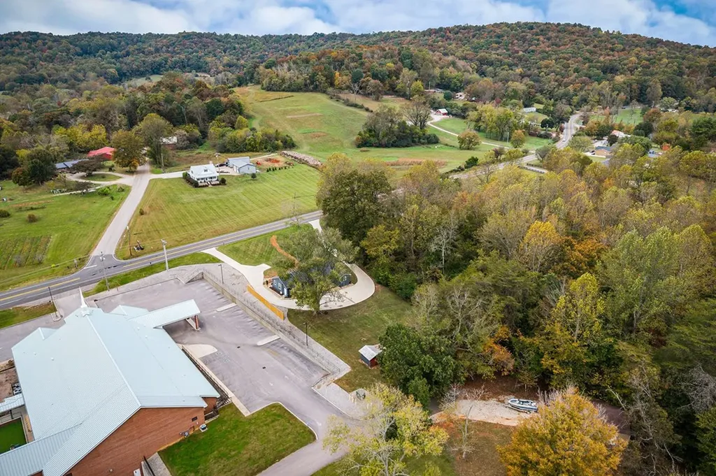 2396 Highway 70 E Cookeville TN 38501