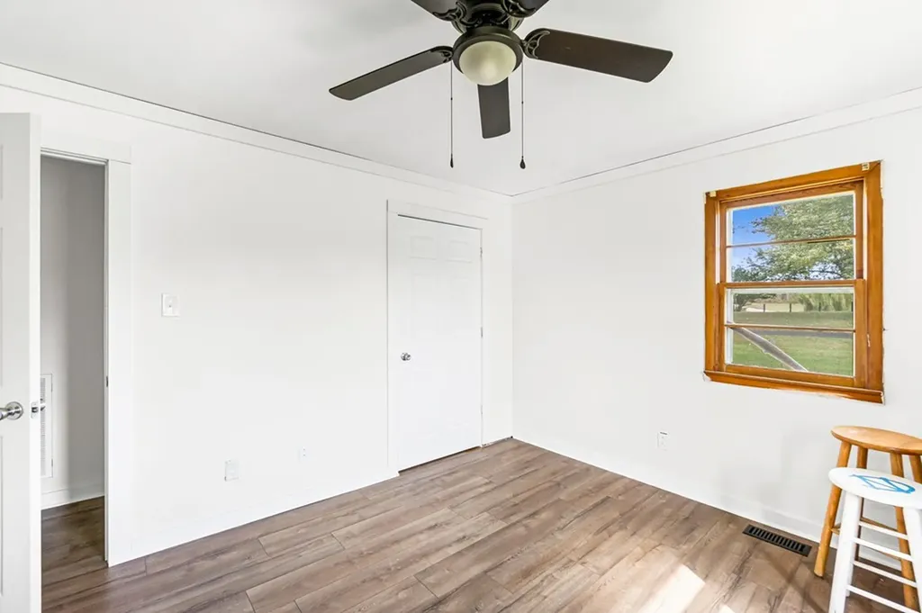 712 Oakley Allons Road Allons TN 38541