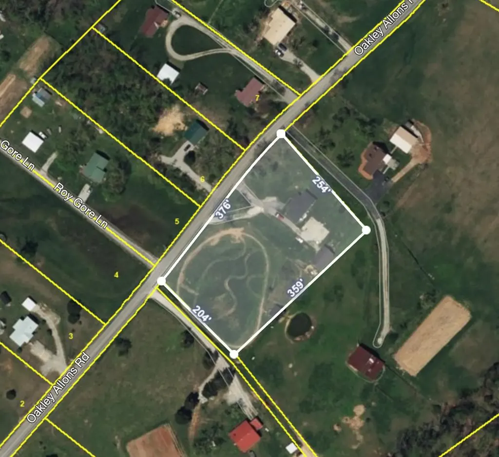 712 Oakley Allons Road Allons TN 38541